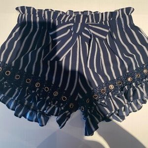 Misa flowy shorts